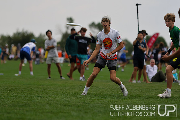 Bracket play at USAU Youth Club Championships