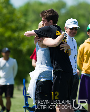 2014 USAU D-I College Champs Friday Round 2 Action