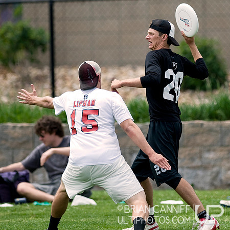Saturday 12:30pm round -- 2011 USAU College Championships