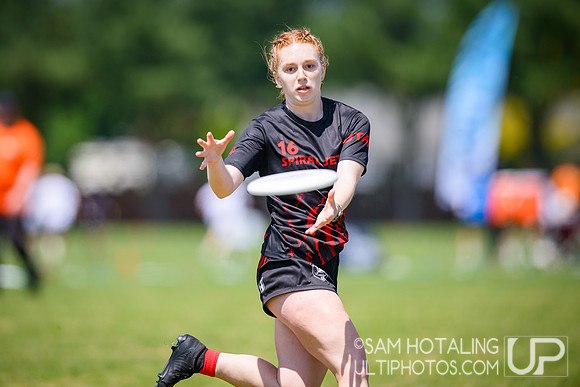 Saturday pool play at USAU D-I College Championships