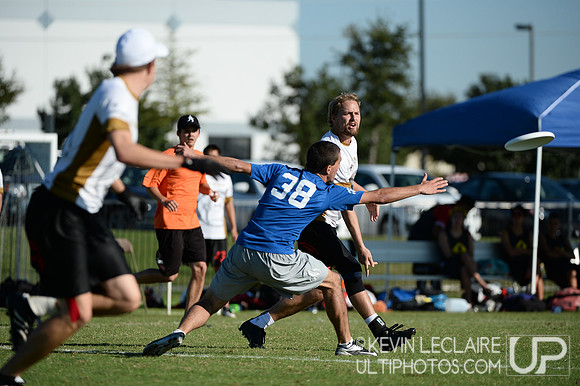 2013 USA Ultimate Club National Championships Thursday
