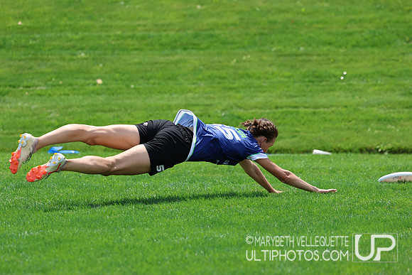 Friday action at the USAU International Club Championship