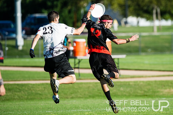 USAU_Nationals_2013_Thursday_20131017_165933_JBP2452