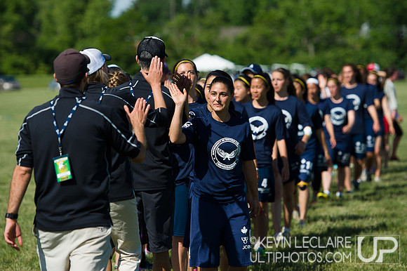 2014 USAU D-I College Champs Sunday Qtrs Action