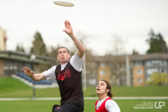 Preseason_scrimmage_20140406_161130_JBP00090