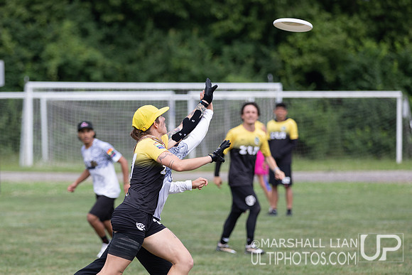 Zen Ultimate Club v Charrúa