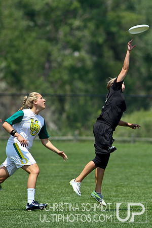 2012 USAU D-I College Championships Saturday Round 3 Action