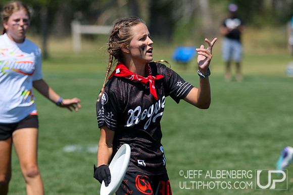 Pool play at USAU Youth Club Championships