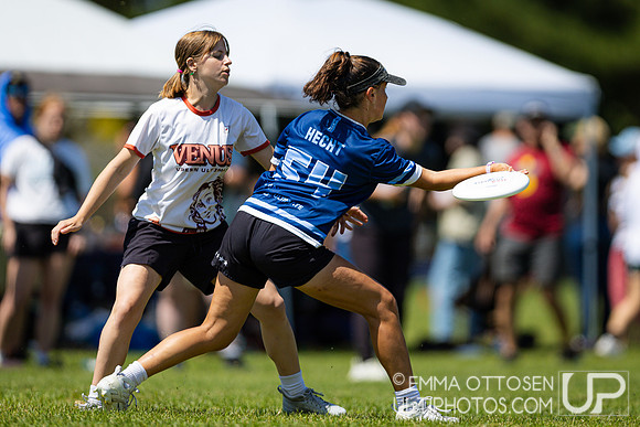 Saturday full coverage from USAU D-I College Championships, North Carolina vs Pennsylvania