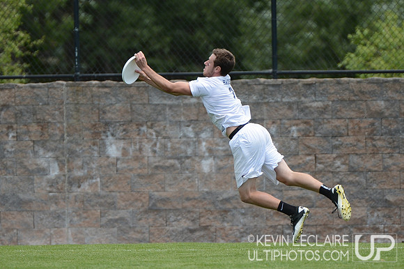 2012 USAU D-I College Championships Sunday Action
