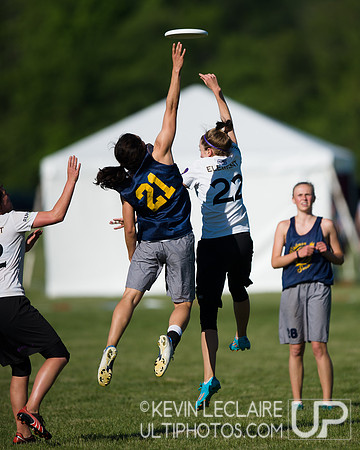 2014 USAU D-I College Champs Saturday Round 1 Action