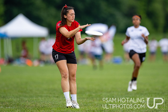 Bristol Women vs FABulous in pool play at World Ultimate Club Championships