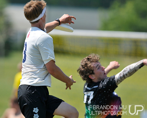 Saturday Open Pool Play & Crossovers - 2012 USAU D-III College Championships