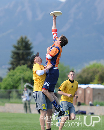 Saturday 8:30am round -- 2011 USAU College Championships