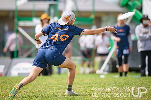 Stanford Superfly vs Carleton College-Syzygy in quarterfinals at USAU D-I College Championships