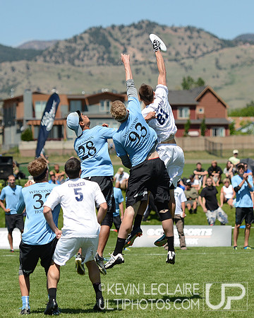 2012 USAU D-I College Championships Sunday Action