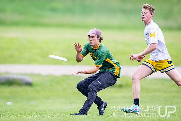 Men’s pool play at USAU DI College Championships