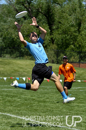 2012 USAU D-I College Championship Game Action