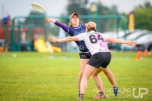 Round IV pool play at USAU D-III College Championships