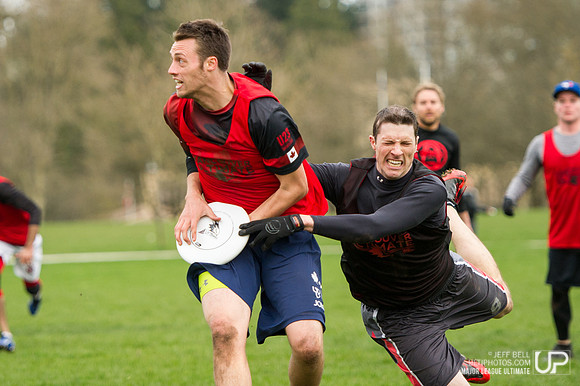 Preseason_scrimmage_20140406_170106_JBP00293