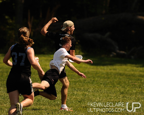 Saturday Elite Mixed division action -- Chesapeake Open 2010