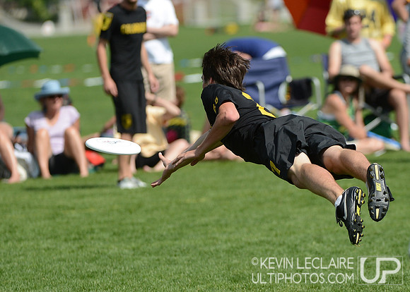 2012 USAU D-I College Championships Saturday Action