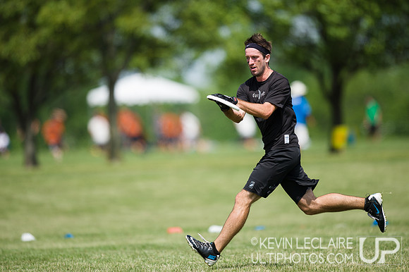 2014 USAU D-I College Champs Saturday Round 4 Action
