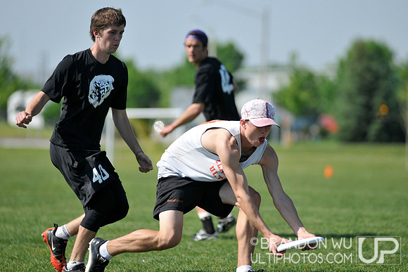 Saturday Open Pool Play & Crossovers - 2012 USAU D-III College Championships