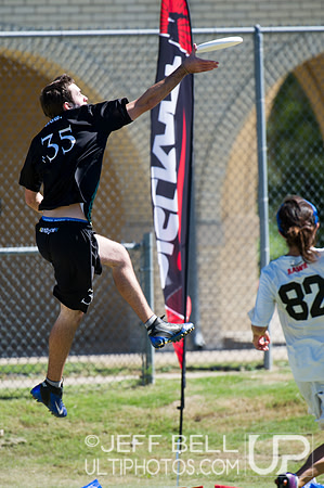 USAU_Nationals_2013_Saturday_20131019_132553_JBP8613