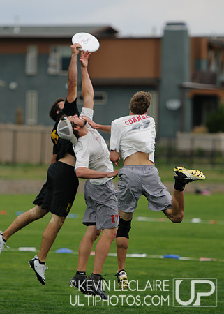 2012 USAU D-I College Championships Friday Action