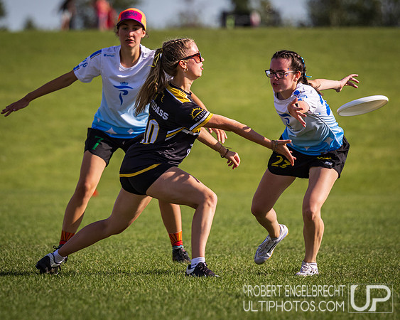 Edmonton, AB: Canadian Ultimate Juniors Championships 2025. Mond