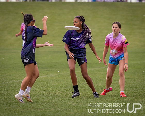 Edmonton, AB: Canadian Ultimate Juniors Championships 2025. Tues