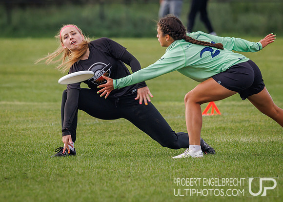 Edmonton, AB: Canadian Ultimate Seniors Championships 2025. Thur
