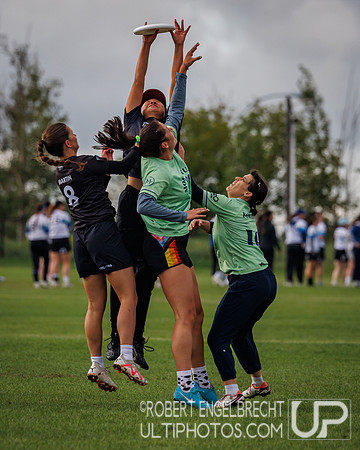 Edmonton, AB: Canadian Ultimate Seniors Championships 2025. Thur