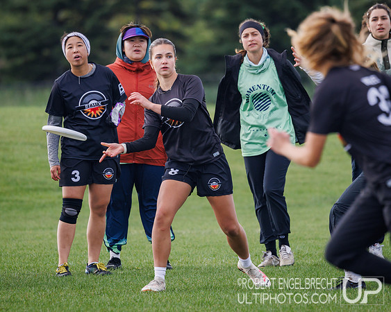 Edmonton, AB: Canadian Ultimate Seniors Championships 2025. Thur