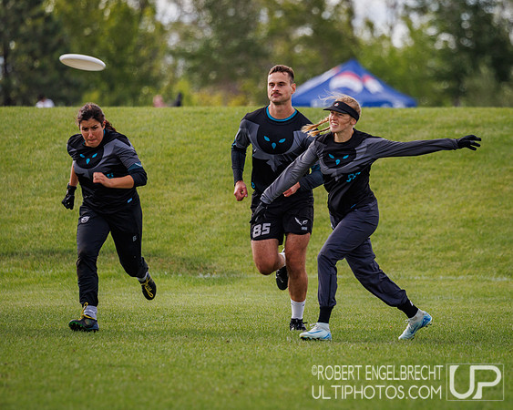 Edmonton, AB: Canadian Ultimate Seniors Championships 2025. Thur