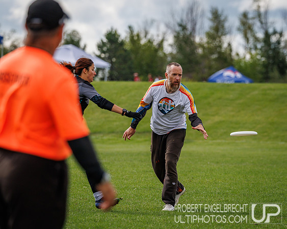 Edmonton, AB: Canadian Ultimate Seniors Championships 2025. Thur