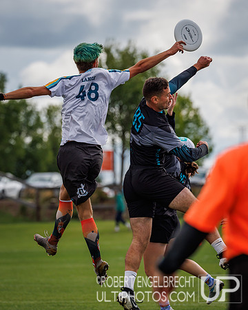 Edmonton, AB: Canadian Ultimate Seniors Championships 2025. Thur