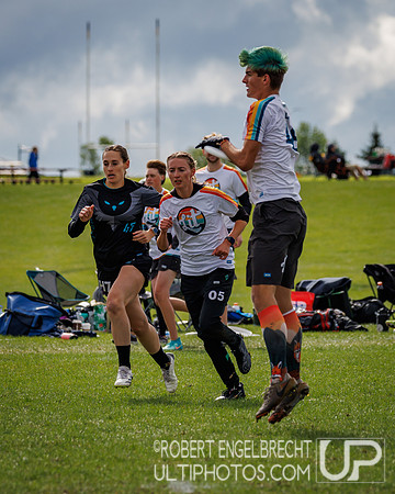Edmonton, AB: Canadian Ultimate Seniors Championships 2025. Thur