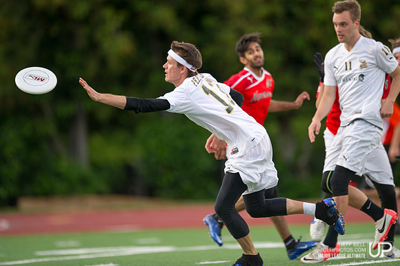 Nighthawks_Stags_20140628_191706_JBP00452