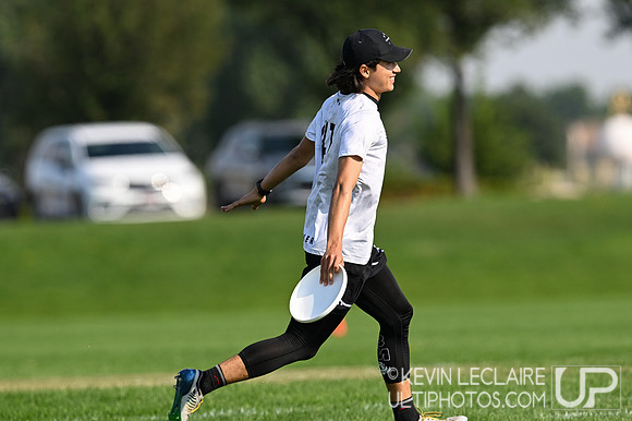Revolver vs Clapham Ultimate - 2025 ICC Friday Action