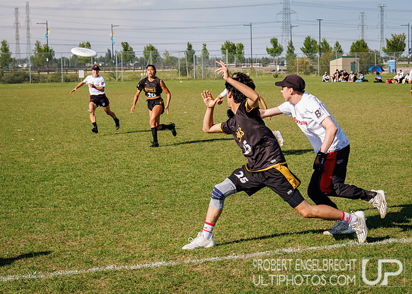 Edmonton, AB: Canadian Ultimate Seniors Championships 2025. Satu