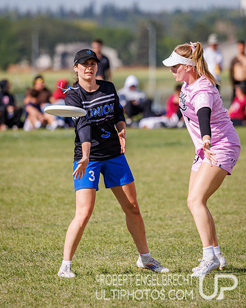 Edmonton, AB: Canadian Ultimate Seniors Championships 2025. Satu
