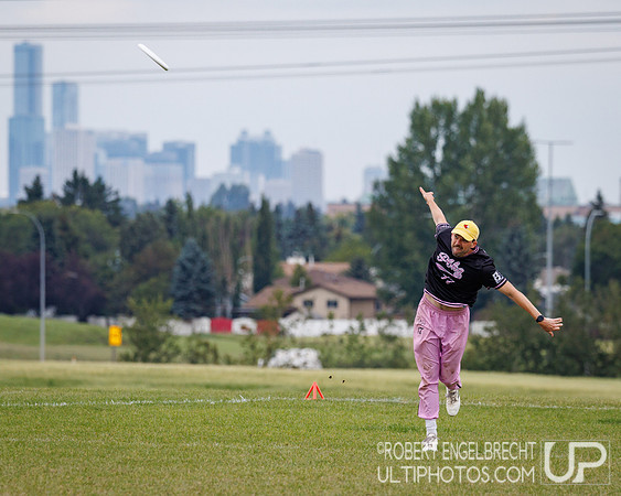 Edmonton, AB: Canadian Ultimate Seniors Championships 2025. Satu