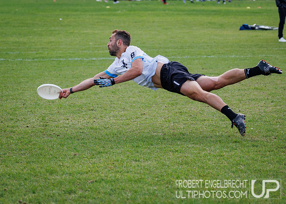 Edmonton, AB: Canadian Ultimate Seniors Championships 2025. Satu