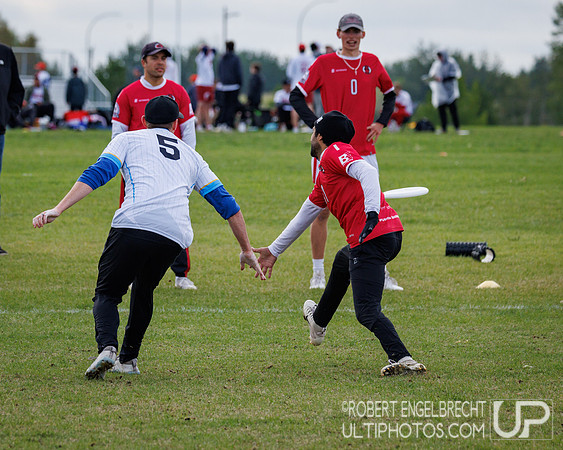 Edmonton, AB: Canadian Ultimate Seniors Championships 2025. Satu