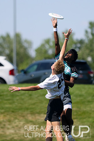 Pool play at USAU Youth Club Championships