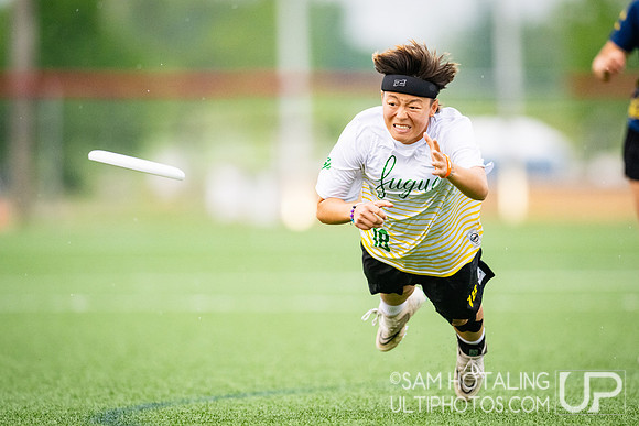 Women’s pool play at USAU DI College Championships