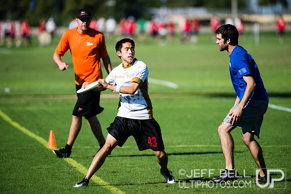 USAU_Nationals_2013_Thursday_20131017_155708_JBP2051