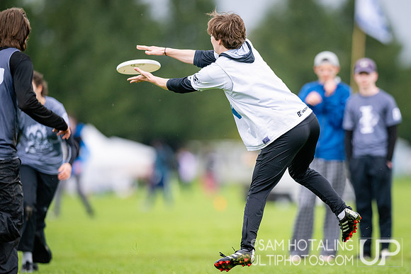 Bracket play on Sunday at DiscNW Spring Reign